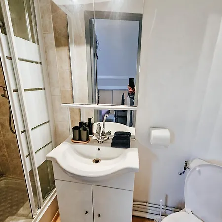 Henri, Hyper Centre, Parking Prive Appartement Reims